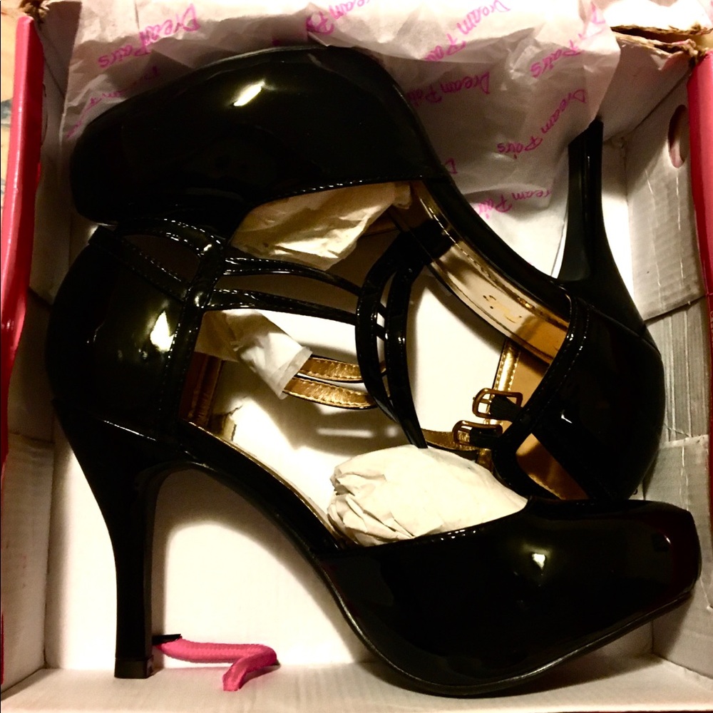NWB CLOSE OUT PRICE! Patent Leather Stilettos